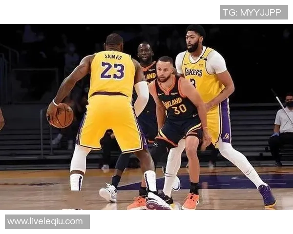 2016年勇士与湖人经典对决回顾球场上的传奇交锋与历史瞬间