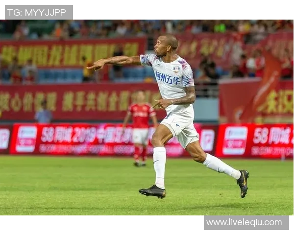 S多利与沙佩的精彩对决揭示足球战术与团队协作的完美结合